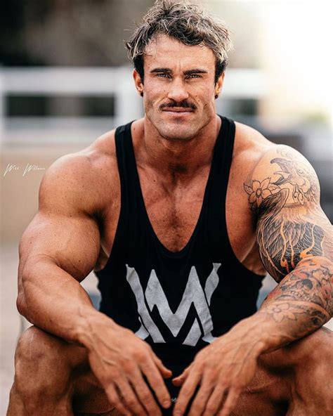 calum von moger video.